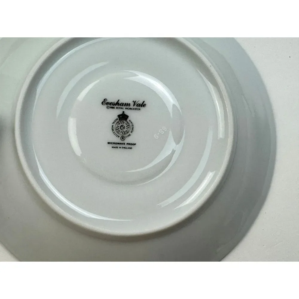 Royal Worcester Evesham Vale 5 Piece Place Setting NEW Fine English PorcelainTea